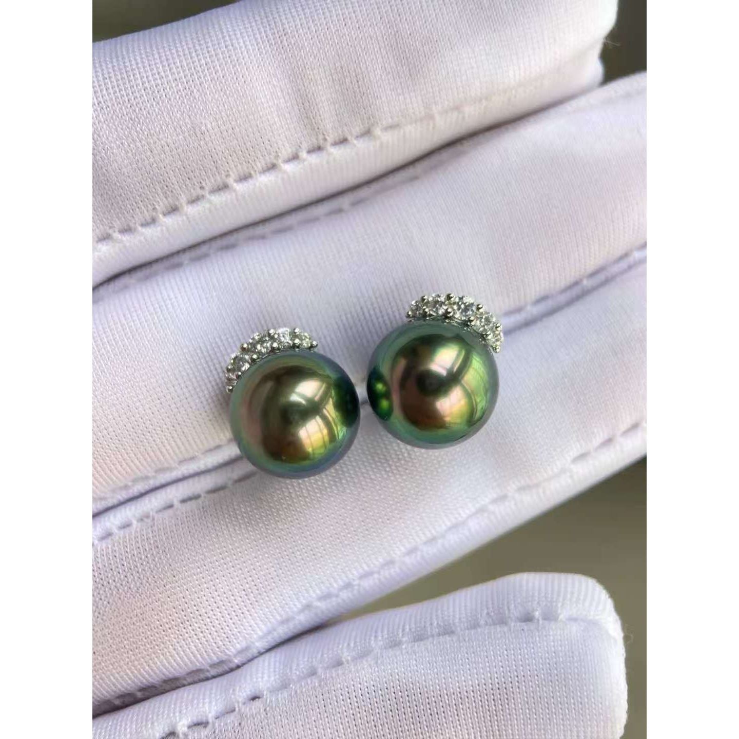 Peacock Green Tahitian Stud Earrings
