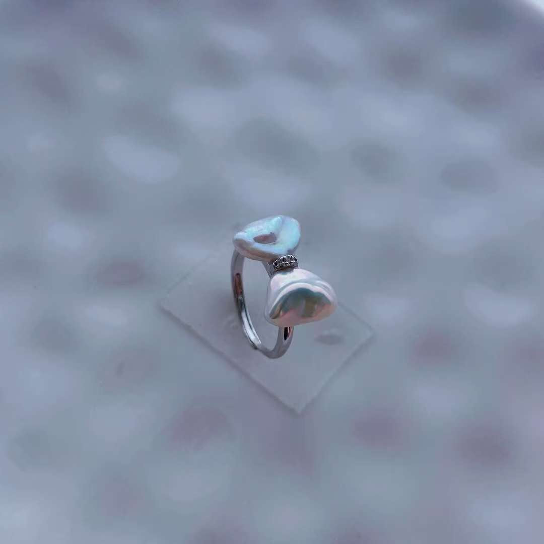 Aurora Bicolor Bow Keshi Pearl Ring