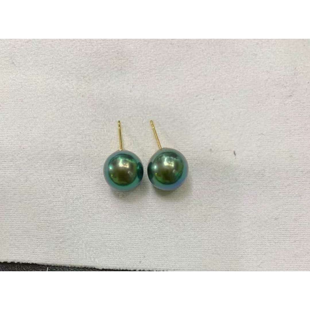Vivid Green Cold Island Tahitian Pearl Studs