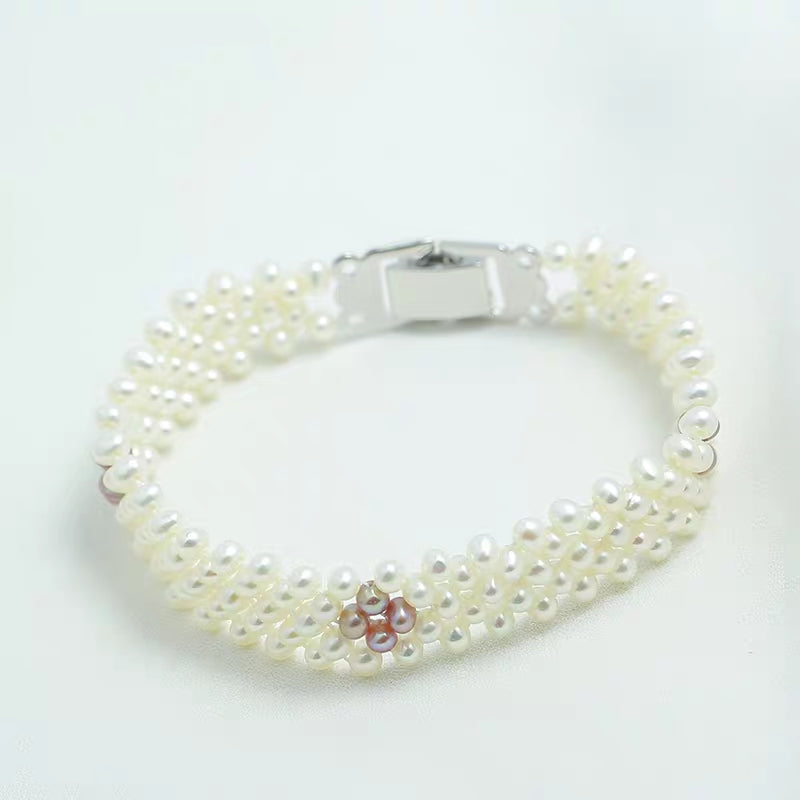 S115 Alça de mão trançada Pérola barroca de água doce cultivada (3,5-4mm). Conjunto de pulseira elástica