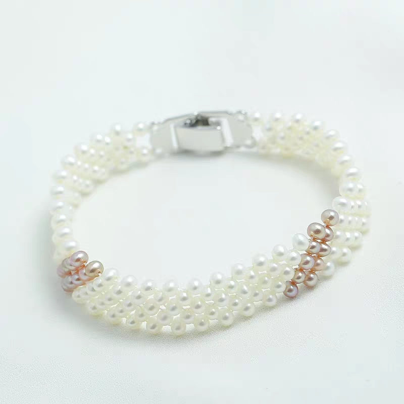 S115 Braided Hand Strap Cultured Freshwater Baroque Pearl (3.5-4mm) . Ensemble de bracelets Stretch