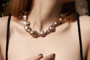 Declaración pieza gran collar de perlas barrocas