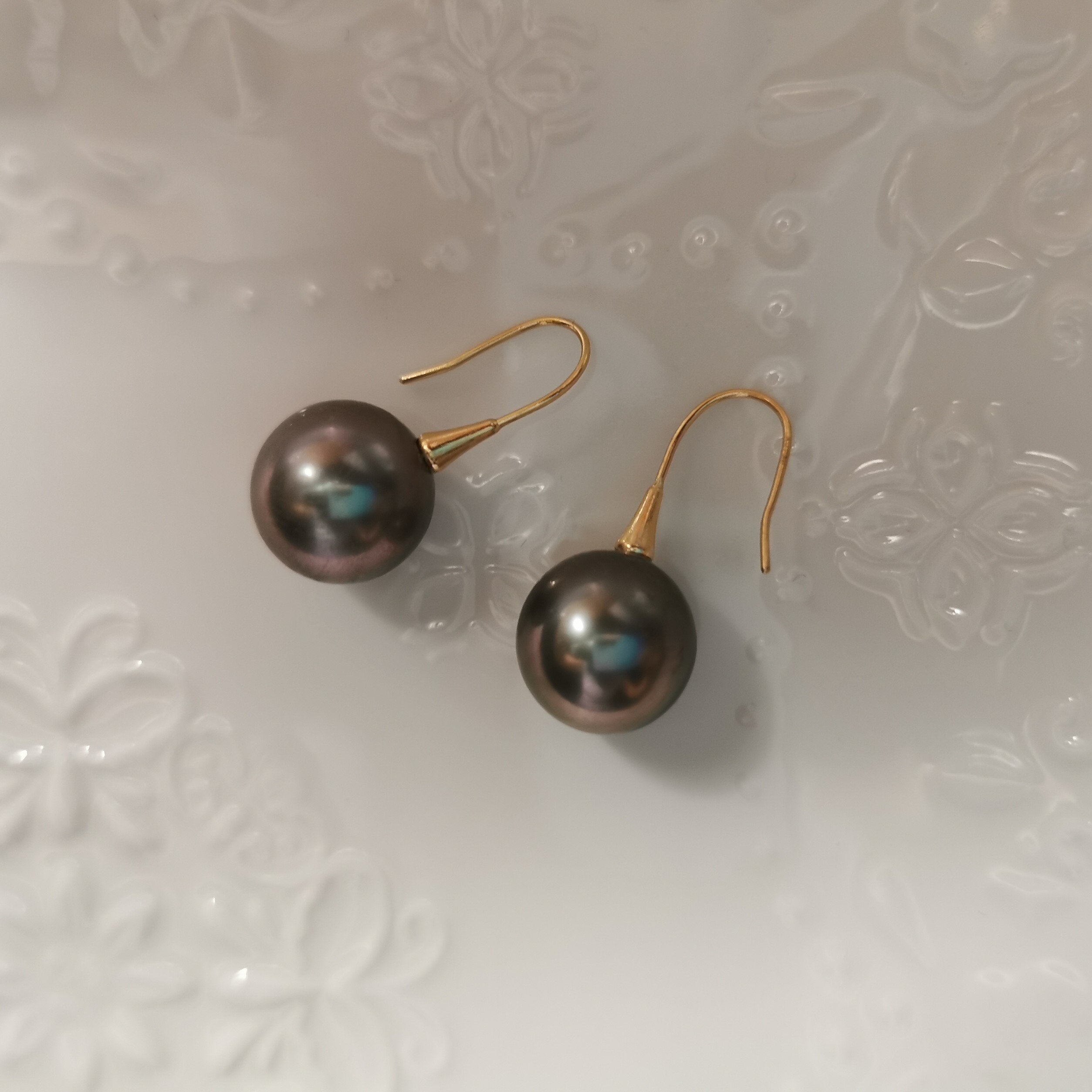 Tahitian Pearl Hook Earrings