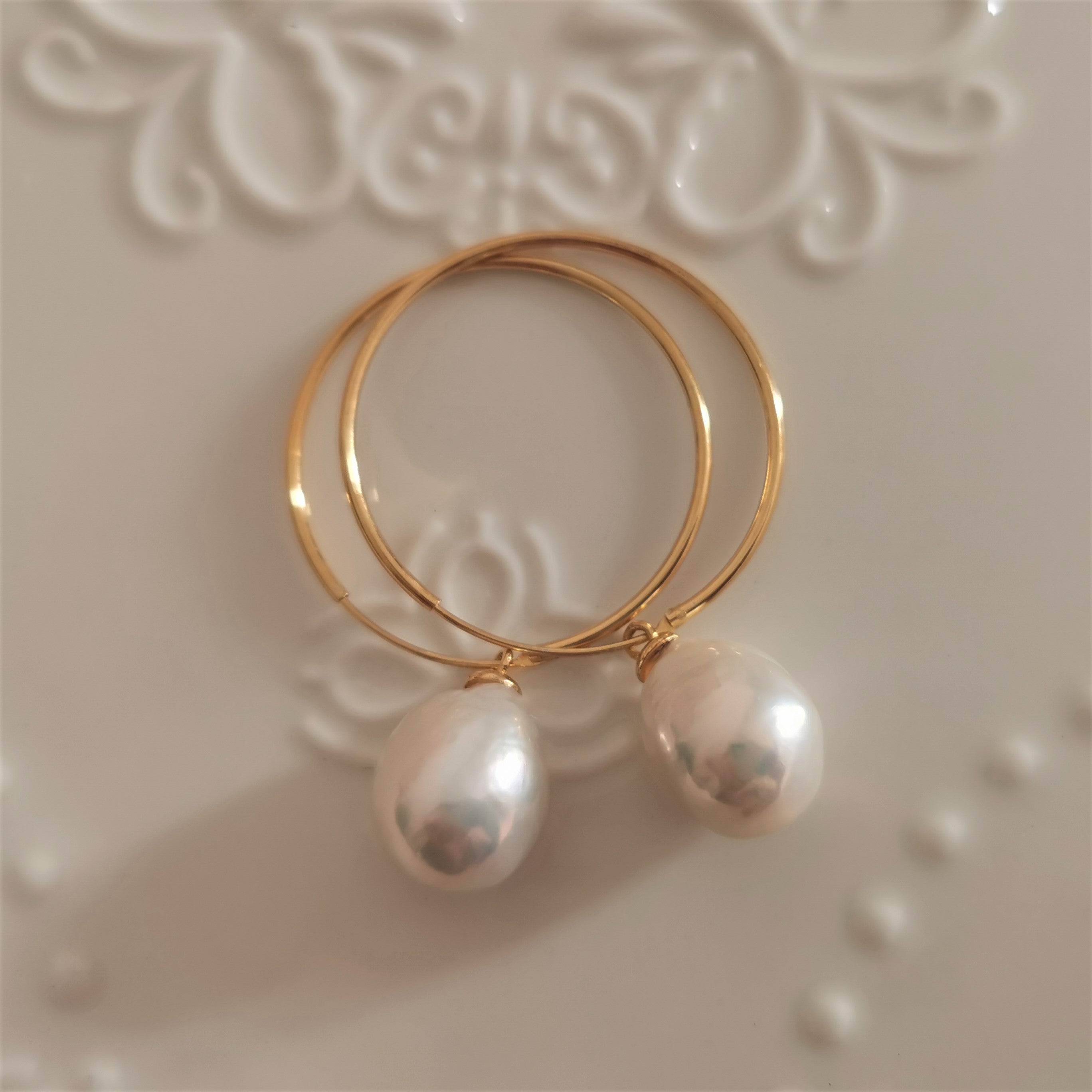 Teardrop Edison Pearl Hoop Earrings