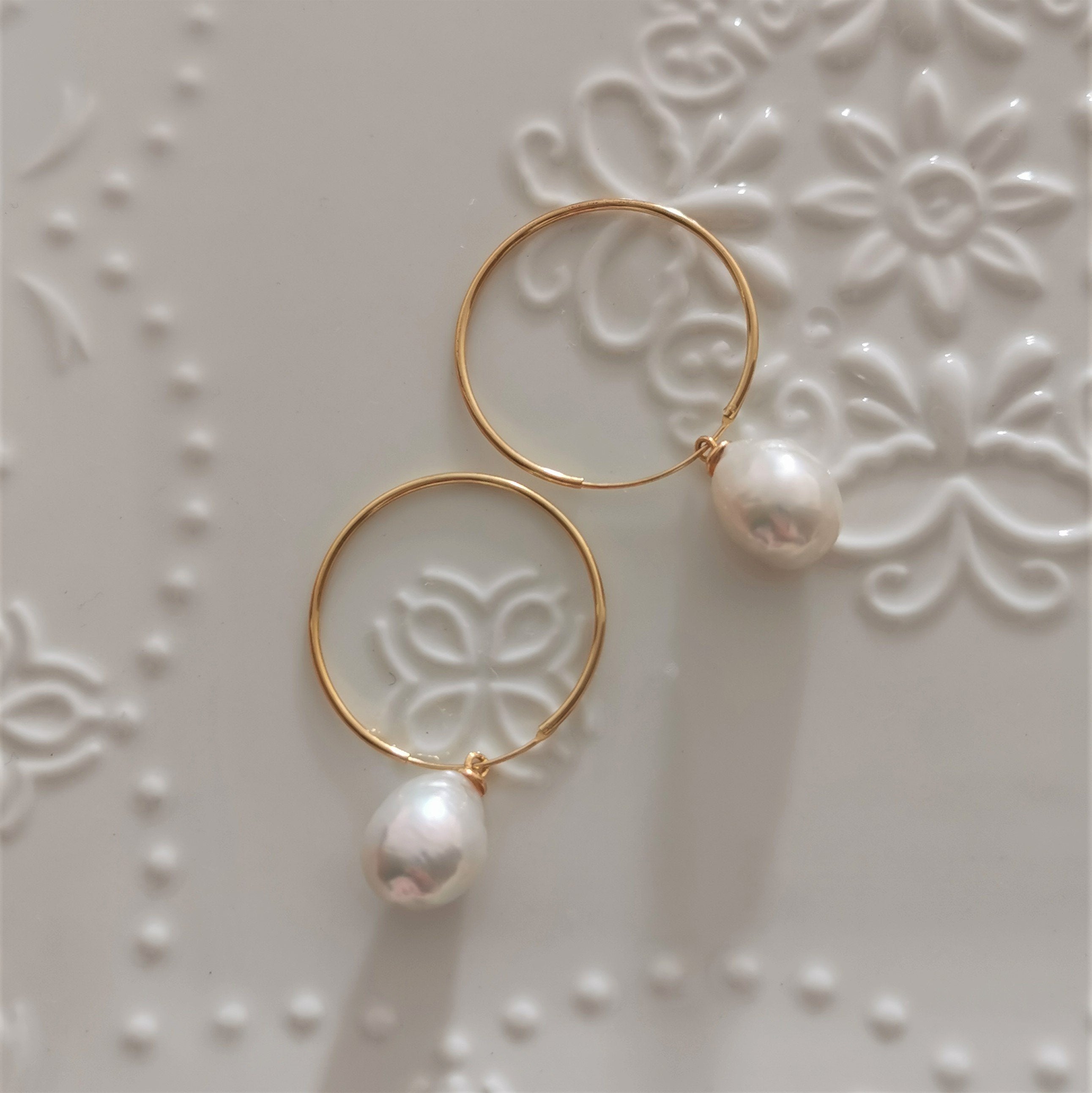 Teardrop Edison Pearl Hoop Earrings