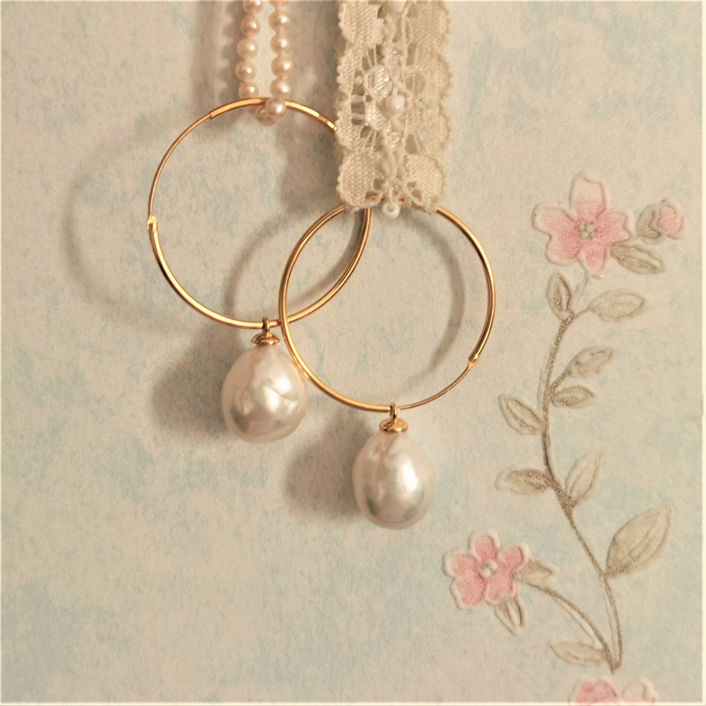 Teardrop Edison Pearl Hoop Earrings