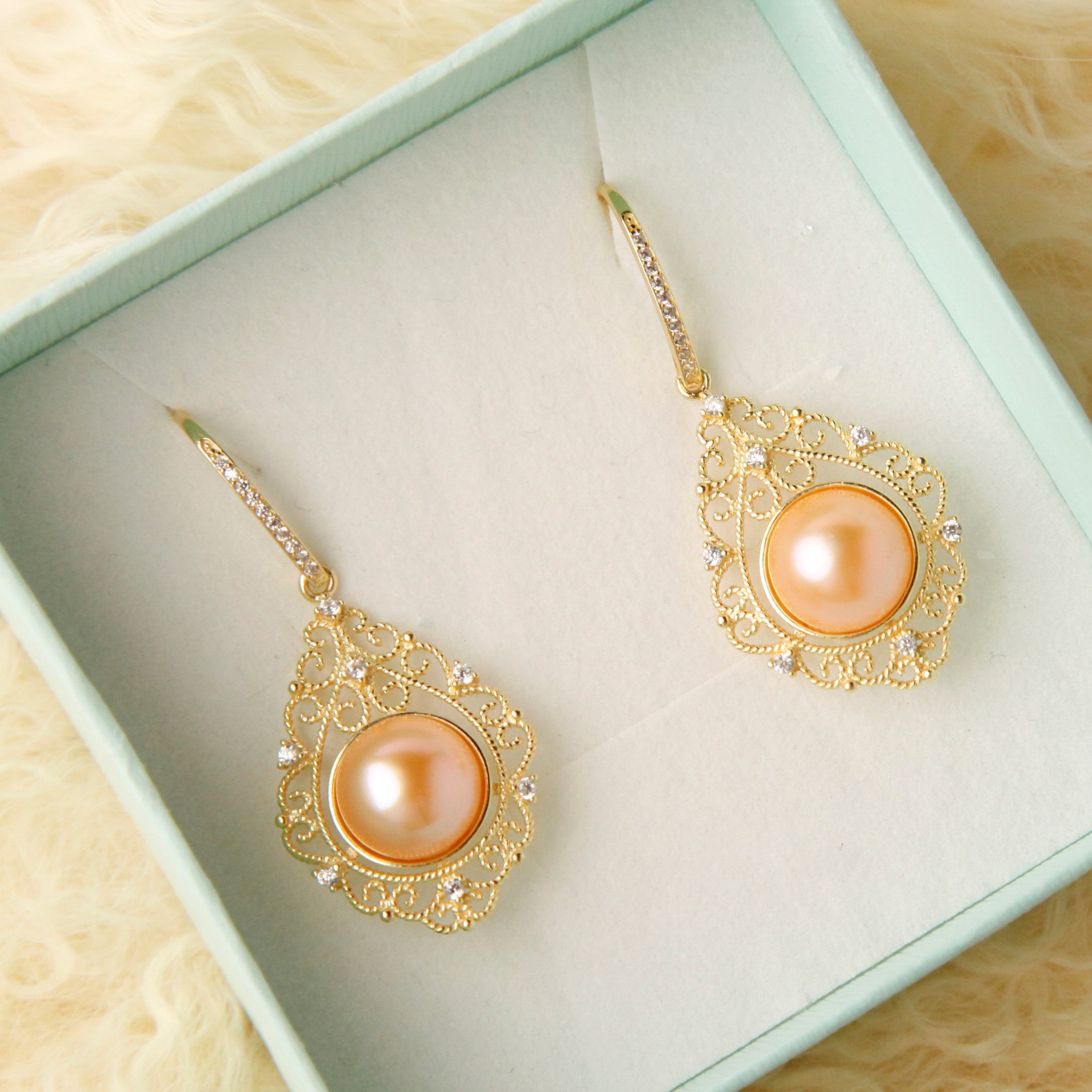 Retro Pearl Earrings