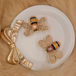 Broche perle de culture d'abeille potelée