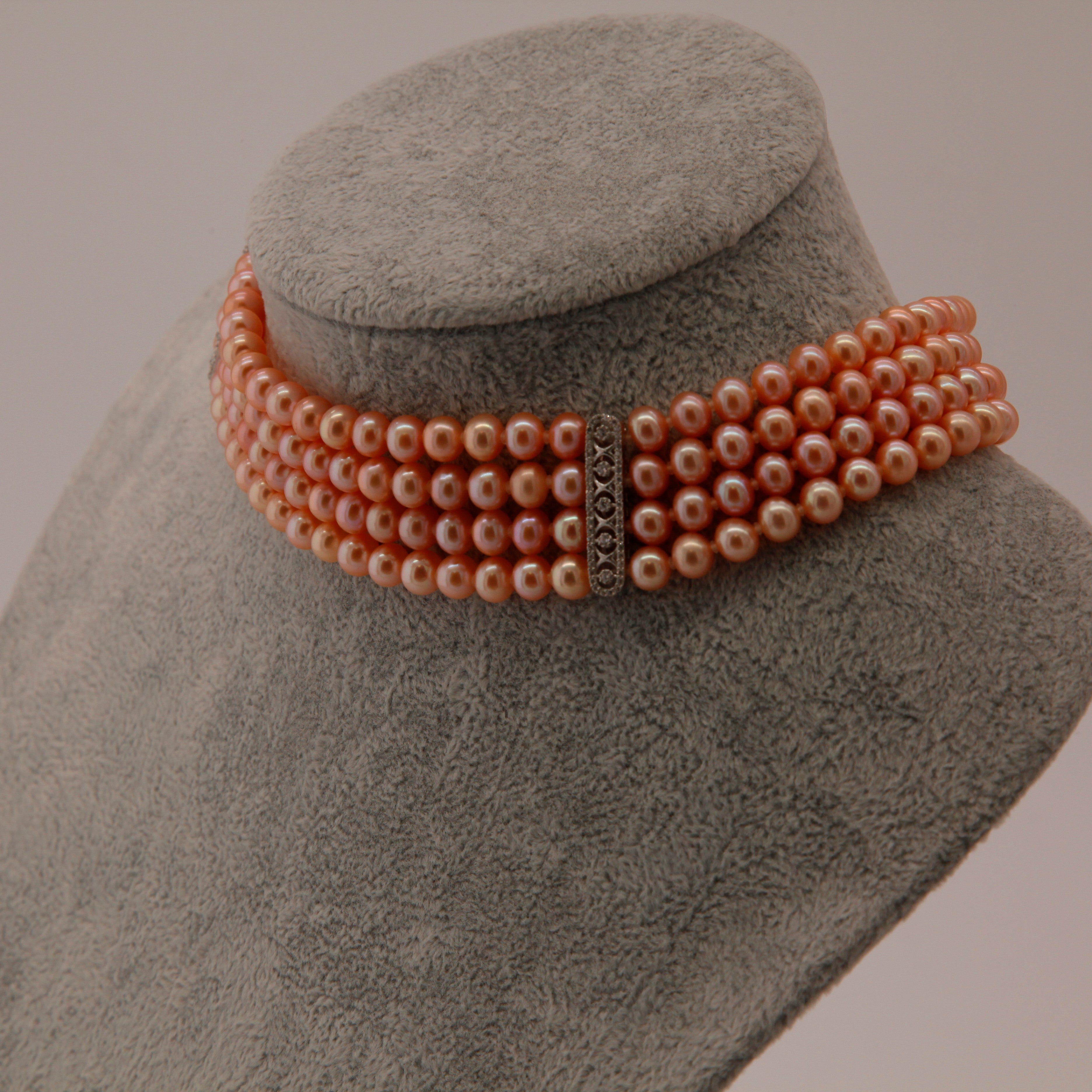 Red orange four Pearl colliers
