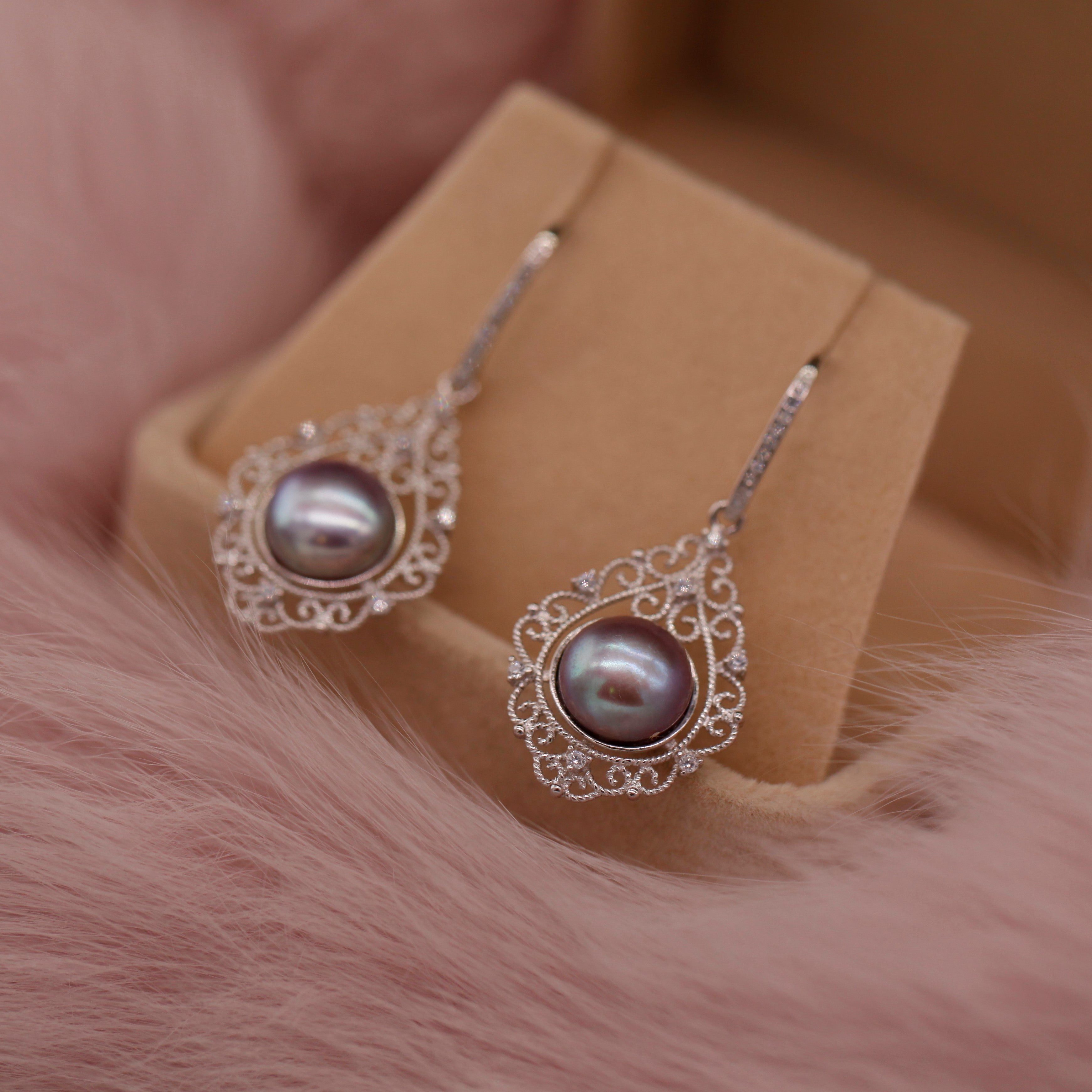 Retro Pearl Earrings