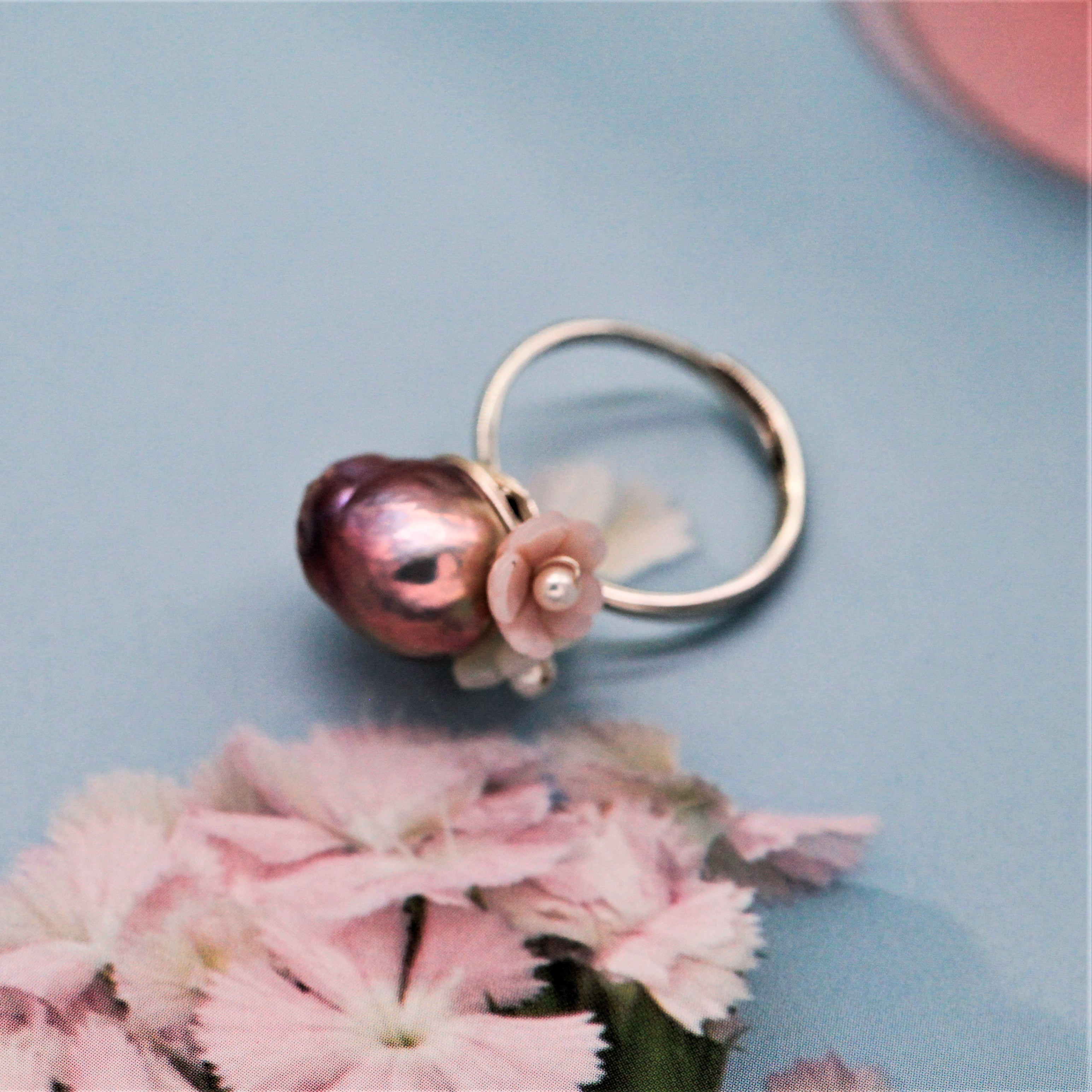 Tulip Baroque Pearl Ring