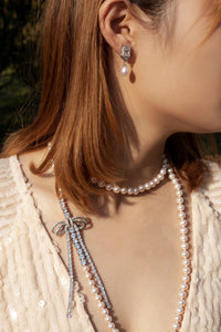 Collar de perlas cultivadas con bowknot brillante